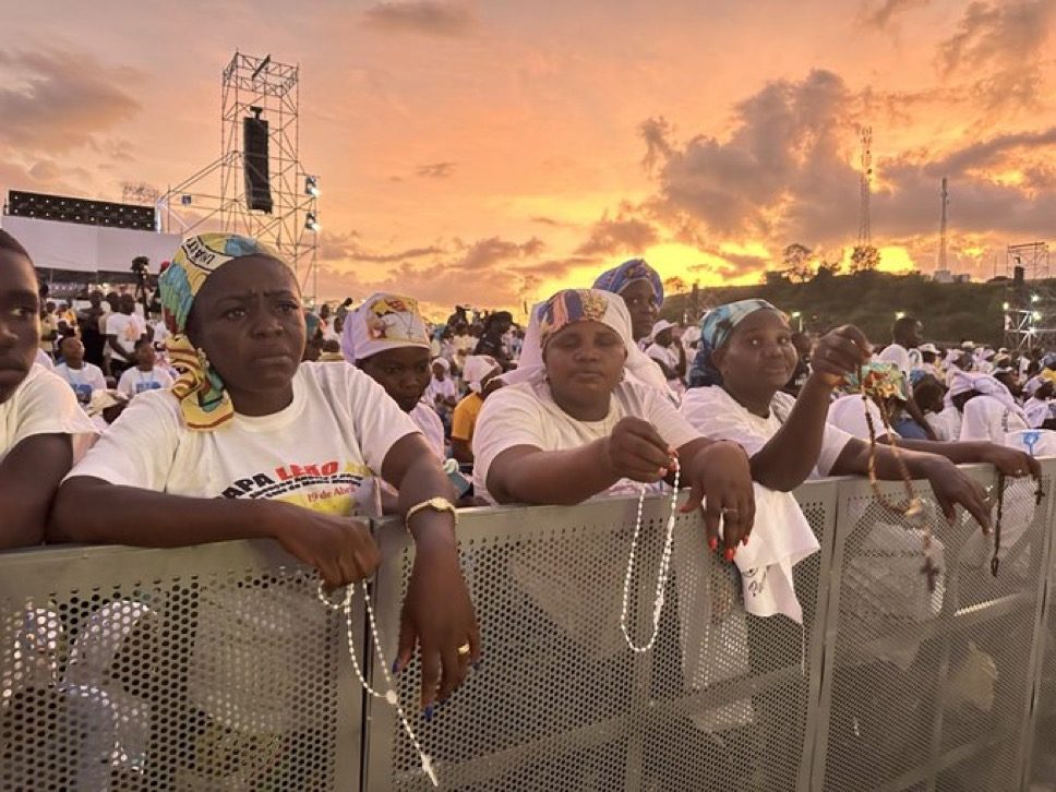 Angola: de nombreux fidèles on prié avec le pape au sanctuaire de Mamã Muxima