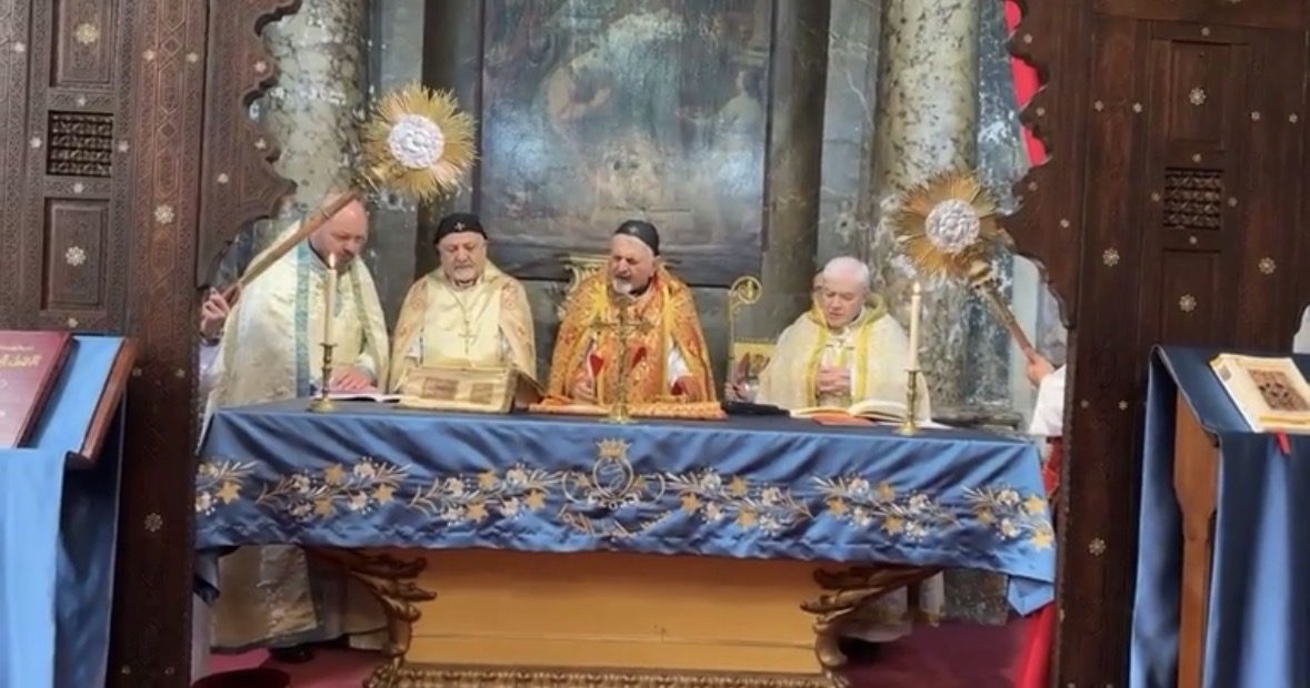 Paris: le patriarche syriaque catholique célèbre à Saint-Ephrem