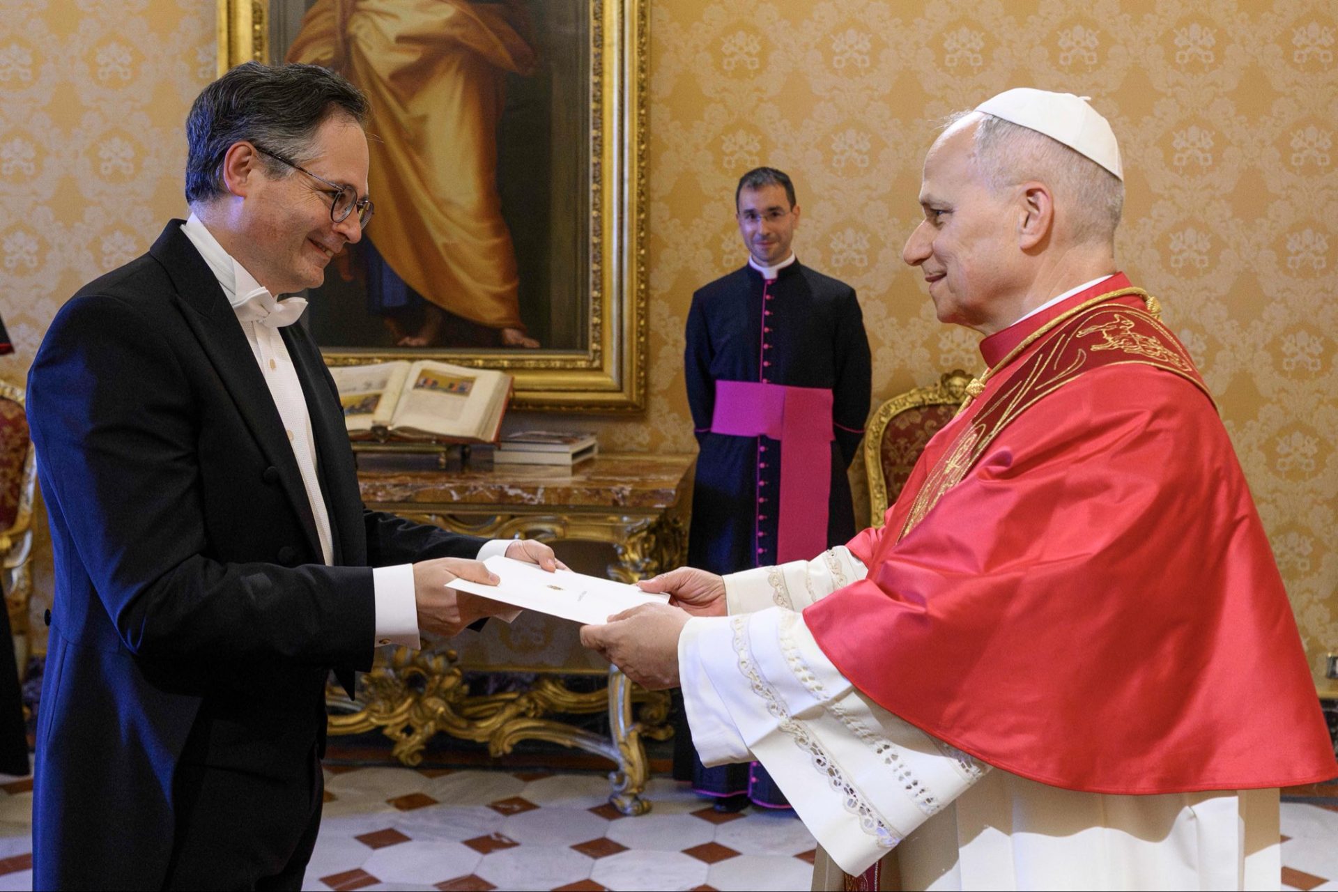 Rome: le nouvel Ambassadeur de France près du Saint-Siège a remis ses lettres de créance au pape Léon XIV