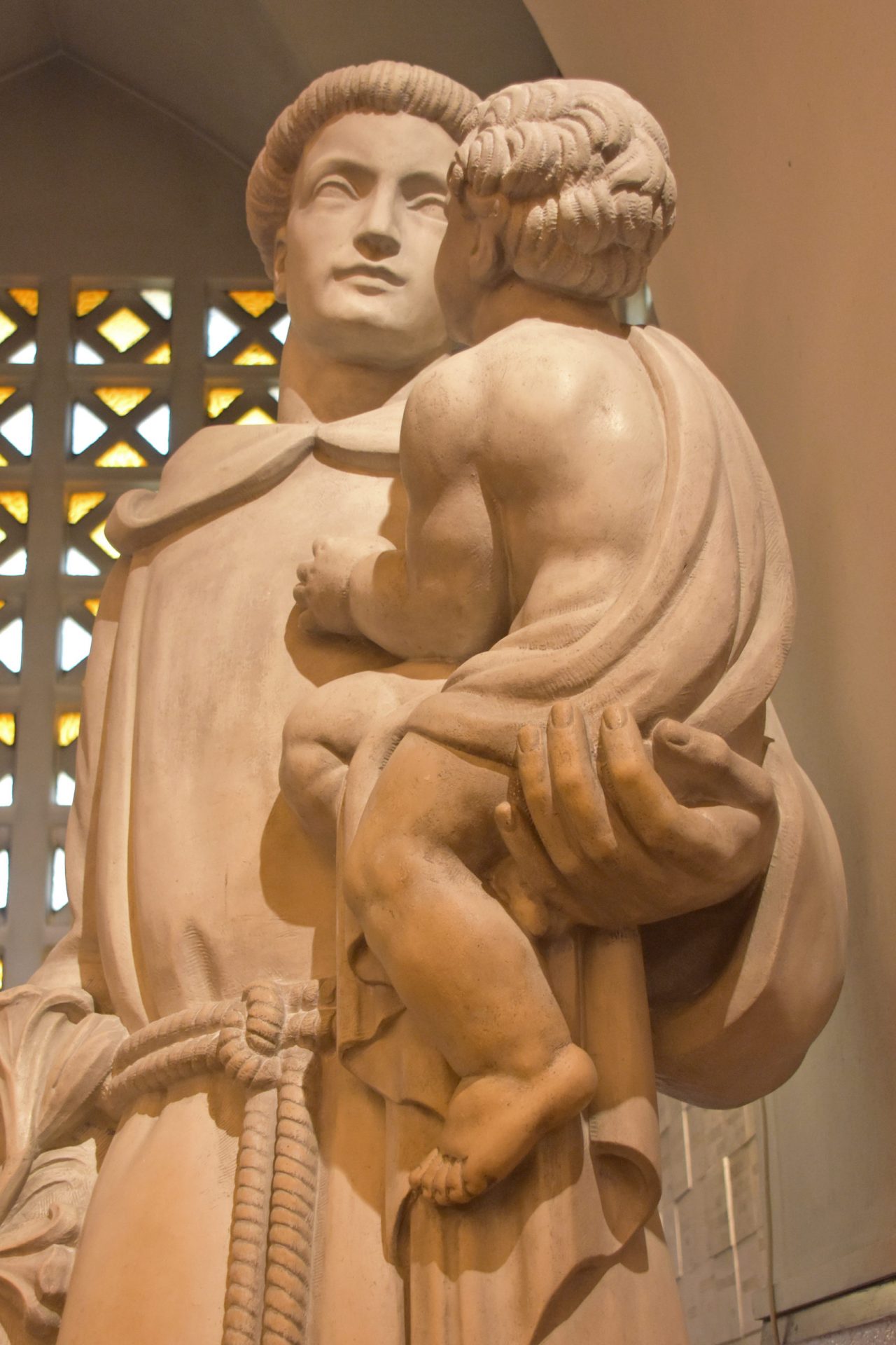 Paris: fête patronale de Saint-Antoine de Padoue
