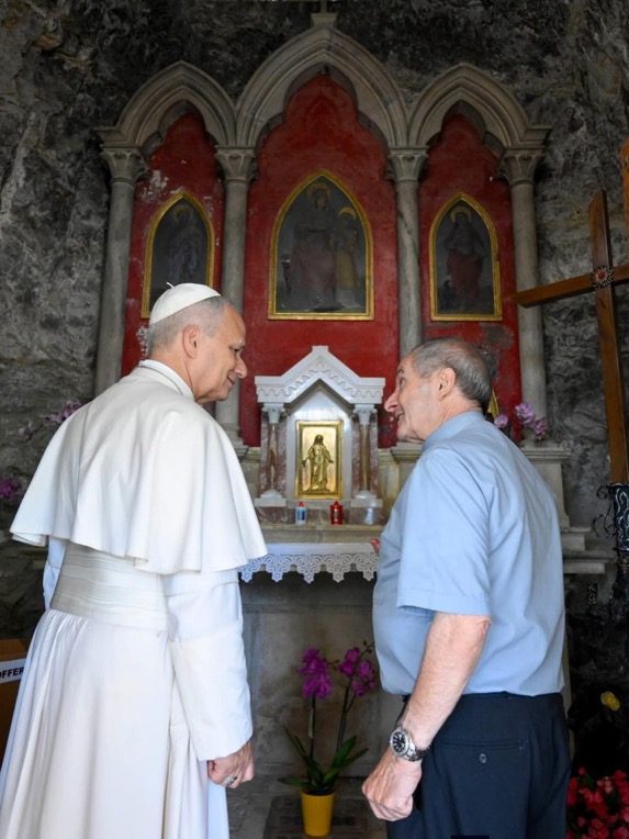 Visite surprise du pape au sanctuaire de Valle Pietra