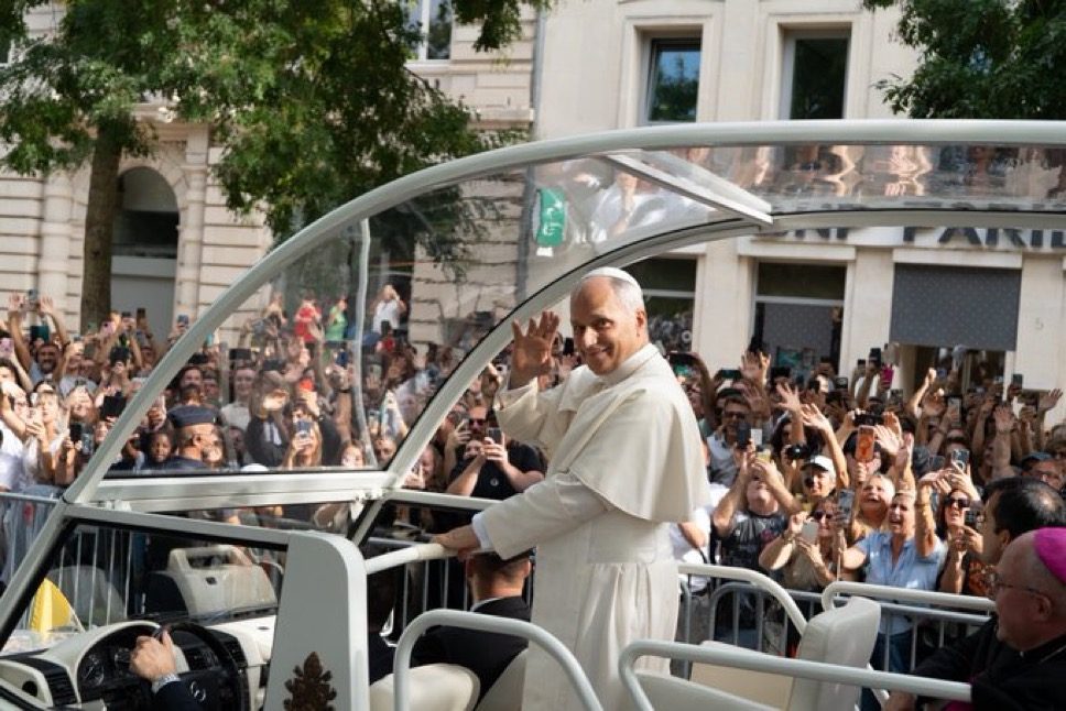 Le pape a déambulé à Metz avec un accueil chaleureux