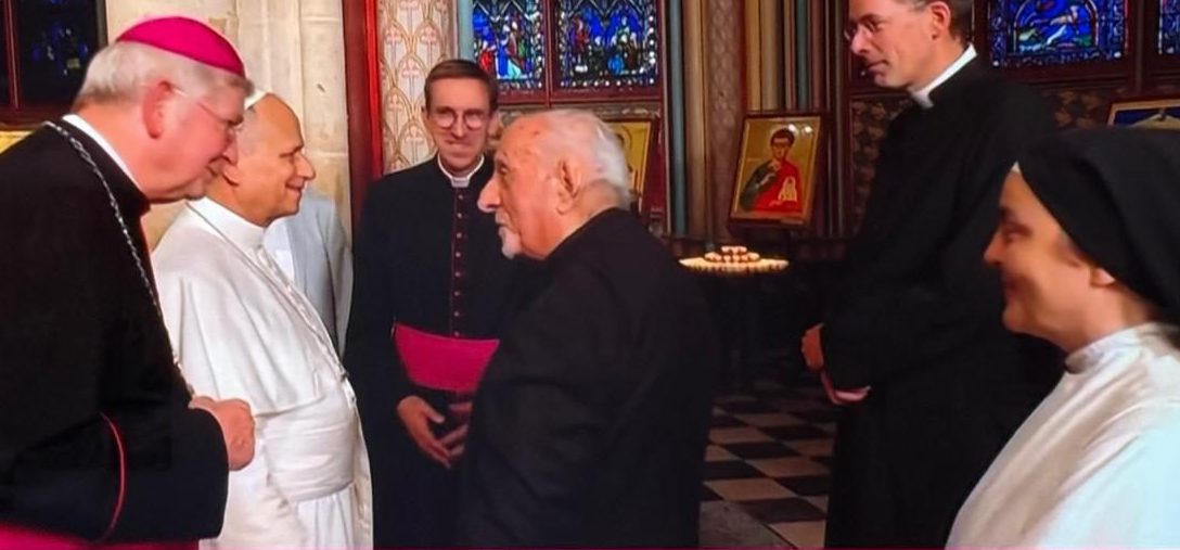 À Notre-Dame de Paris, le pape Léon XIV salue les chrétiens d’Orient